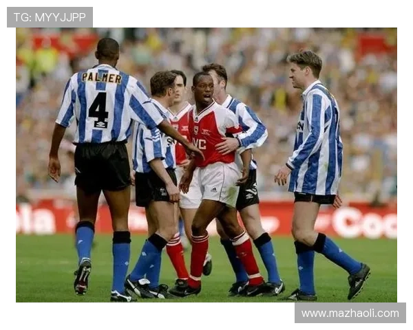 马尔蒂诺：从教练到传奇的职业旅程，持续提升足球战术影响力